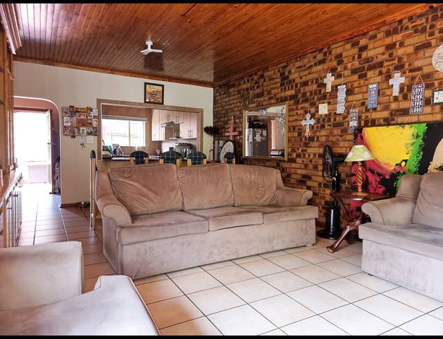3 BEDROOM CLUSTER RENTED IN RANDHART